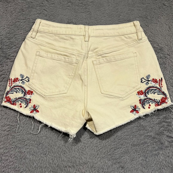 Shyanne Shorts Embroidered Floral‎ Off-White Button Fly Raw Hem Women's 28 28x3 - Picture 12 of 14